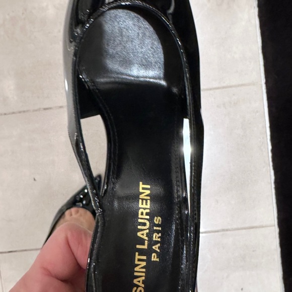 Meet your Posher, Angelina - Picture 4 of 4